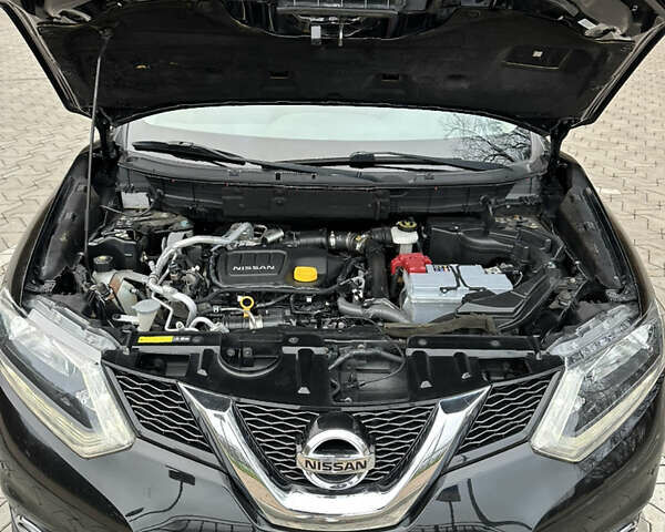 Черный Ниссан ИксТрейл, объемом двигателя 1.6 л и пробегом 200 тыс. км за 16300 $, фото 135 на Automoto.ua