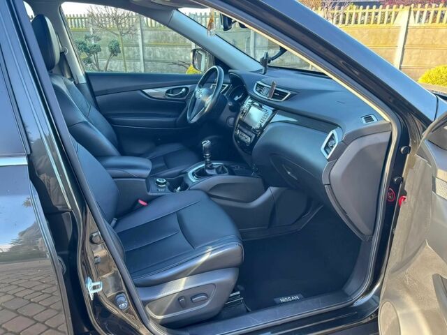 Черный Ниссан ИксТрейл, объемом двигателя 1.6 л и пробегом 78 тыс. км за 10900 $, фото 13 на Automoto.ua