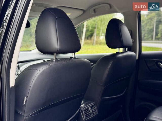 Черный Ниссан ИксТрейл, объемом двигателя 1.6 л и пробегом 160 тыс. км за 17600 $, фото 71 на Automoto.ua