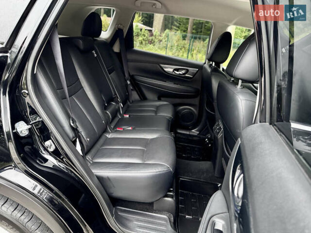 Черный Ниссан ИксТрейл, объемом двигателя 1.6 л и пробегом 160 тыс. км за 17600 $, фото 66 на Automoto.ua