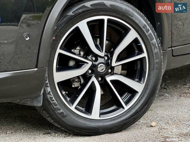 Черный Ниссан ИксТрейл, объемом двигателя 1.6 л и пробегом 160 тыс. км за 17600 $, фото 9 на Automoto.ua