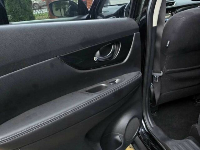 Черный Ниссан ИксТрейл, объемом двигателя 1.6 л и пробегом 2 тыс. км за 7500 $, фото 16 на Automoto.ua