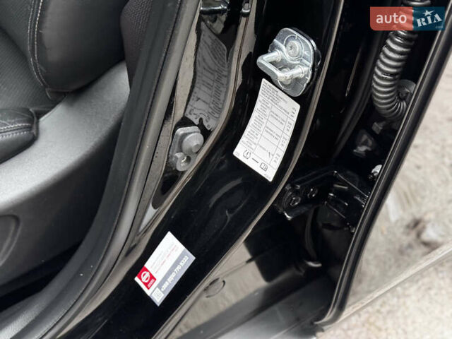 Черный Ниссан ИксТрейл, объемом двигателя 1.6 л и пробегом 160 тыс. км за 17600 $, фото 89 на Automoto.ua