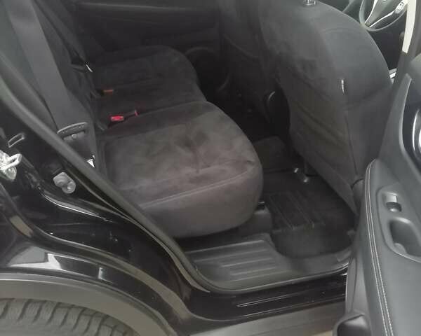 Черный Ниссан ИксТрейл, объемом двигателя 2 л и пробегом 153 тыс. км за 15500 $, фото 4 на Automoto.ua