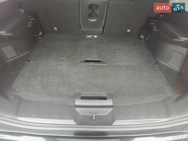 Черный Ниссан ИксТрейл, объемом двигателя 2 л и пробегом 153 тыс. км за 15500 $, фото 5 на Automoto.ua