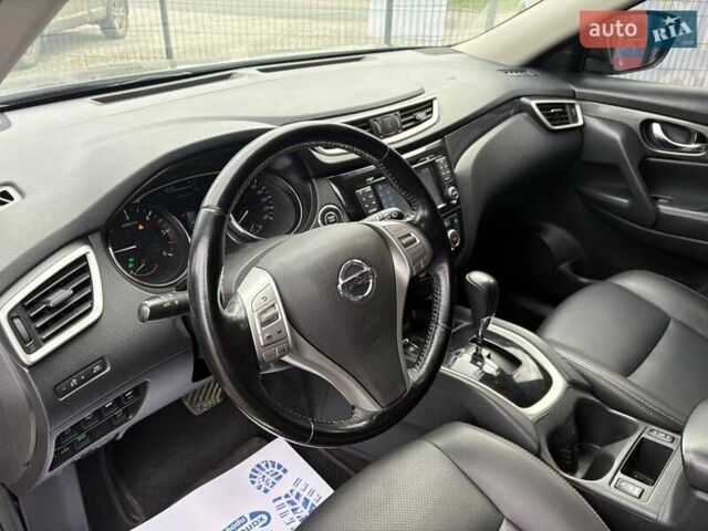 Черный Ниссан ИксТрейл, объемом двигателя 1.6 л и пробегом 184 тыс. км за 18200 $, фото 10 на Automoto.ua