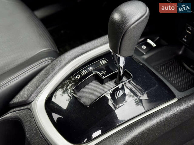 Черный Ниссан ИксТрейл, объемом двигателя 1.6 л и пробегом 160 тыс. км за 17600 $, фото 51 на Automoto.ua