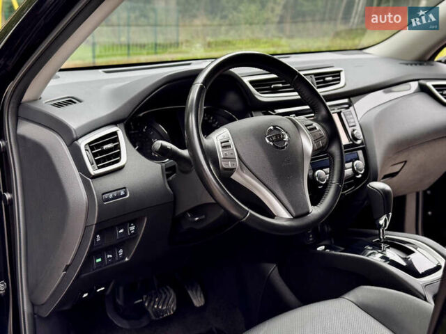 Черный Ниссан ИксТрейл, объемом двигателя 1.6 л и пробегом 160 тыс. км за 17600 $, фото 54 на Automoto.ua