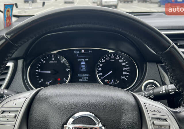 Чорний Ніссан ІксТрейл, об'ємом двигуна 1.6 л та пробігом 178 тис. км за 16400 $, фото 42 на Automoto.ua