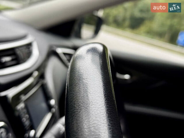 Черный Ниссан ИксТрейл, объемом двигателя 1.6 л и пробегом 160 тыс. км за 17600 $, фото 57 на Automoto.ua