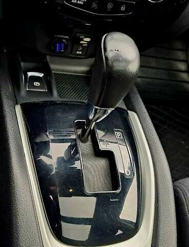 Черный Ниссан ИксТрейл, объемом двигателя 1.6 л и пробегом 202 тыс. км за 17000 $, фото 21 на Automoto.ua