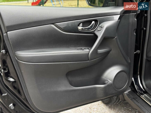 Черный Ниссан ИксТрейл, объемом двигателя 1.6 л и пробегом 160 тыс. км за 17600 $, фото 56 на Automoto.ua