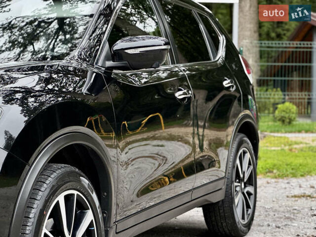 Черный Ниссан ИксТрейл, объемом двигателя 1.6 л и пробегом 160 тыс. км за 17600 $, фото 24 на Automoto.ua