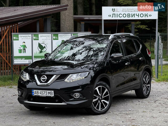Черный Ниссан ИксТрейл, объемом двигателя 1.6 л и пробегом 160 тыс. км за 17600 $, фото 7 на Automoto.ua