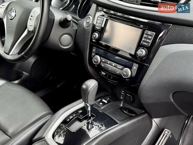 Черный Ниссан ИксТрейл, объемом двигателя 1.6 л и пробегом 160 тыс. км за 17600 $, фото 61 на Automoto.ua