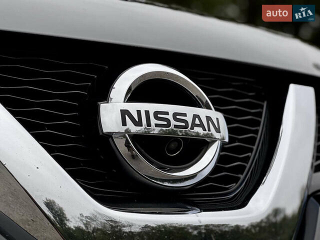 Черный Ниссан ИксТрейл, объемом двигателя 1.6 л и пробегом 160 тыс. км за 17600 $, фото 17 на Automoto.ua