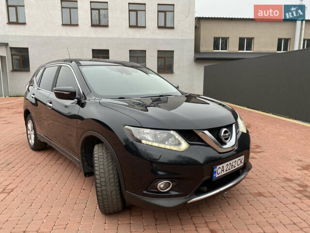 Черный Ниссан ИксТрейл, объемом двигателя 1.6 л и пробегом 210 тыс. км за 12800 $, фото 3 на Automoto.ua