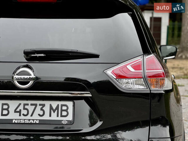 Черный Ниссан ИксТрейл, объемом двигателя 1.6 л и пробегом 160 тыс. км за 17600 $, фото 44 на Automoto.ua