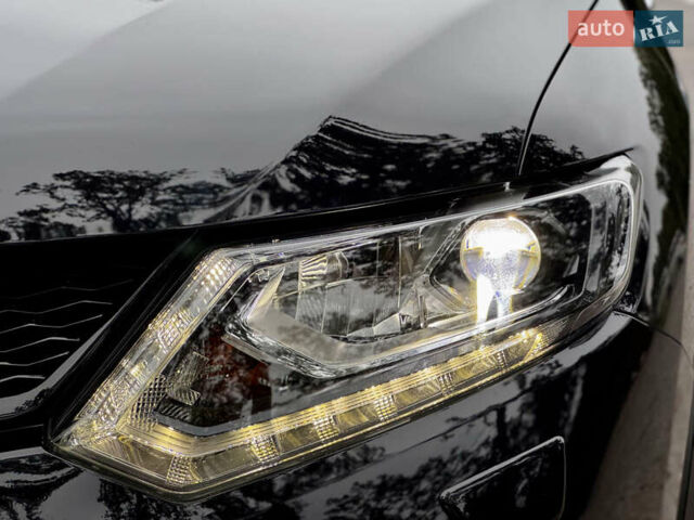 Черный Ниссан ИксТрейл, объемом двигателя 1.6 л и пробегом 160 тыс. км за 17600 $, фото 86 на Automoto.ua