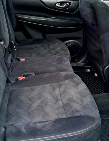 Черный Ниссан ИксТрейл, объемом двигателя 1.6 л и пробегом 202 тыс. км за 17000 $, фото 17 на Automoto.ua