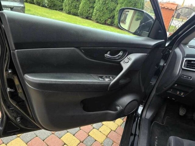 Черный Ниссан ИксТрейл, объемом двигателя 1.6 л и пробегом 2 тыс. км за 7500 $, фото 12 на Automoto.ua