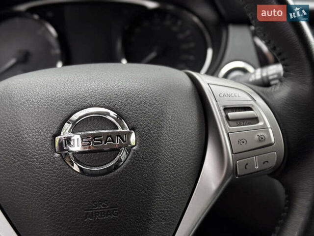 Черный Ниссан ИксТрейл, объемом двигателя 1.6 л и пробегом 160 тыс. км за 17600 $, фото 45 на Automoto.ua