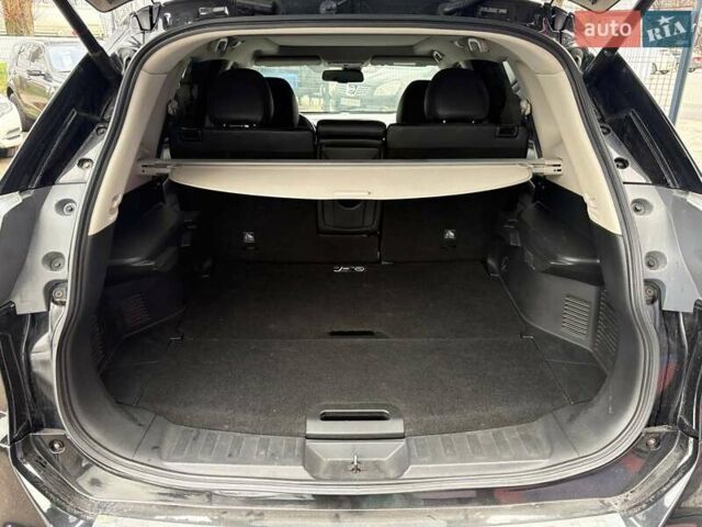 Черный Ниссан ИксТрейл, объемом двигателя 1.6 л и пробегом 184 тыс. км за 18200 $, фото 6 на Automoto.ua