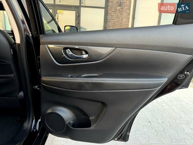 Черный Ниссан ИксТрейл, объемом двигателя 2 л и пробегом 220 тыс. км за 17990 $, фото 41 на Automoto.ua