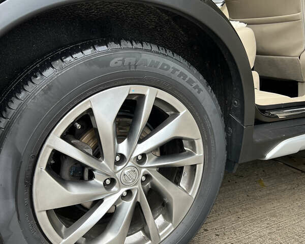 Черный Ниссан ИксТрейл, объемом двигателя 2.49 л и пробегом 92 тыс. км за 22000 $, фото 21 на Automoto.ua