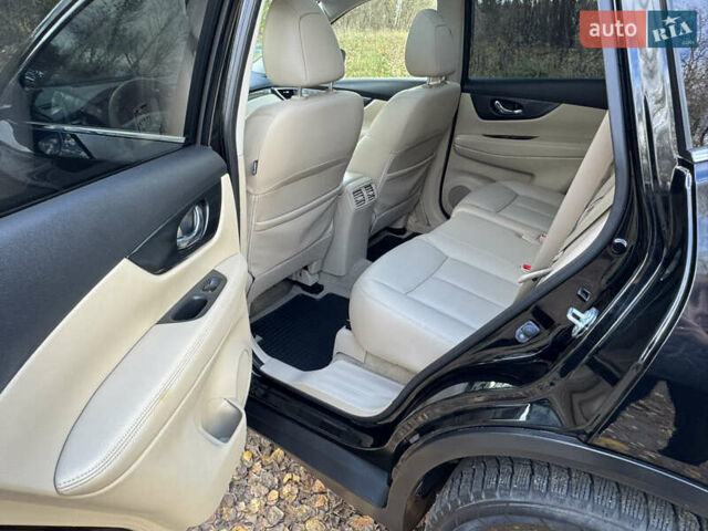 Черный Ниссан ИксТрейл, объемом двигателя 1.6 л и пробегом 215 тыс. км за 18200 $, фото 22 на Automoto.ua