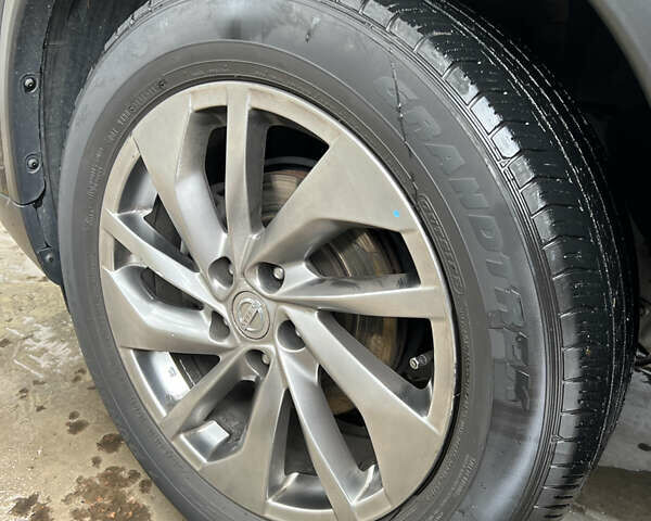 Черный Ниссан ИксТрейл, объемом двигателя 2.49 л и пробегом 92 тыс. км за 22000 $, фото 24 на Automoto.ua