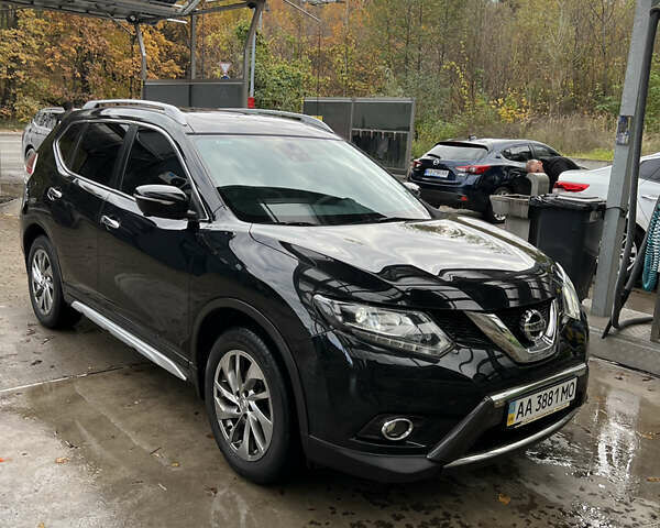 Черный Ниссан ИксТрейл, объемом двигателя 2.49 л и пробегом 92 тыс. км за 22000 $, фото 2 на Automoto.ua