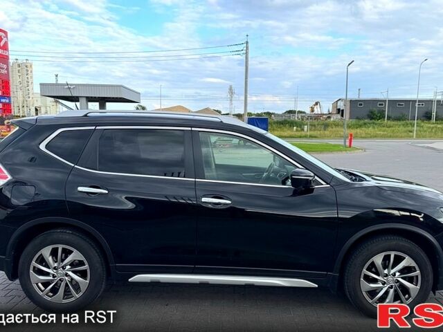 Черный Ниссан ИксТрейл, объемом двигателя 1.6 л и пробегом 228 тыс. км за 16800 $, фото 2 на Automoto.ua