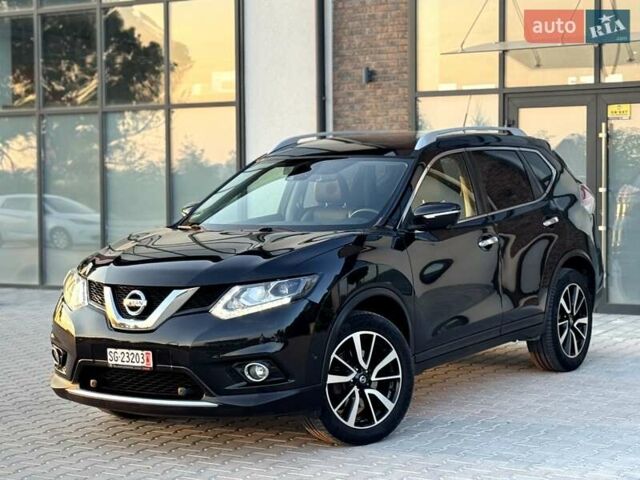Черный Ниссан ИксТрейл, объемом двигателя 2 л и пробегом 220 тыс. км за 17990 $, фото 5 на Automoto.ua
