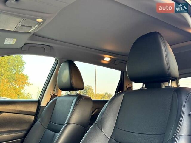 Черный Ниссан ИксТрейл, объемом двигателя 2 л и пробегом 220 тыс. км за 17990 $, фото 29 на Automoto.ua