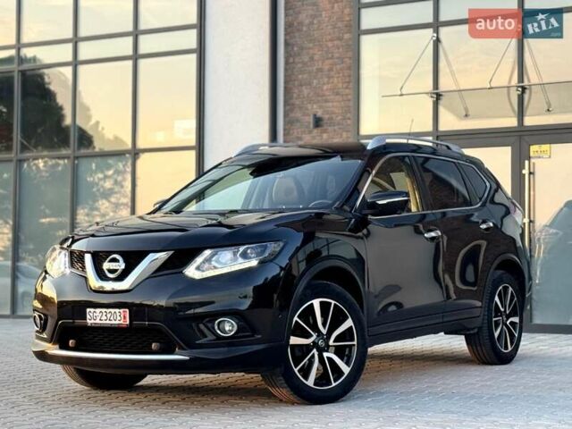 Черный Ниссан ИксТрейл, объемом двигателя 2 л и пробегом 220 тыс. км за 17990 $, фото 2 на Automoto.ua