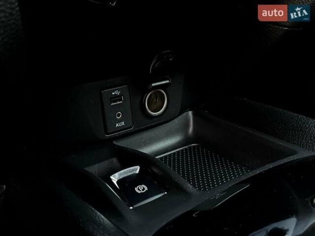 Черный Ниссан ИксТрейл, объемом двигателя 2 л и пробегом 220 тыс. км за 17990 $, фото 61 на Automoto.ua