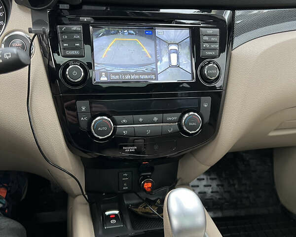 Черный Ниссан ИксТрейл, объемом двигателя 2.49 л и пробегом 92 тыс. км за 22000 $, фото 7 на Automoto.ua