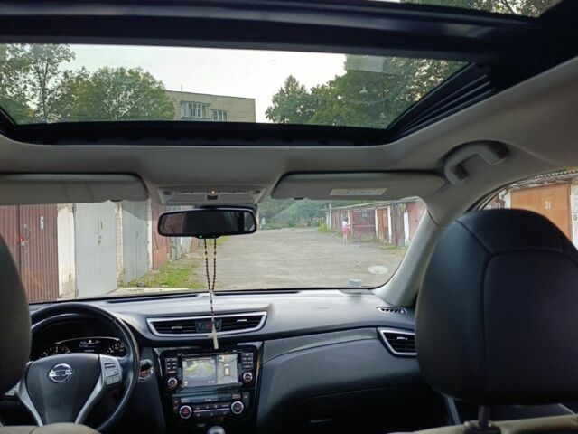Чорний Ніссан ІксТрейл, об'ємом двигуна 1 л та пробігом 216 тис. км за 18000 $, фото 4 на Automoto.ua