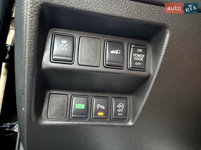 Черный Ниссан ИксТрейл, объемом двигателя 2 л и пробегом 220 тыс. км за 17990 $, фото 57 на Automoto.ua