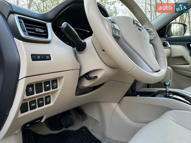 Черный Ниссан ИксТрейл, объемом двигателя 1.6 л и пробегом 215 тыс. км за 18200 $, фото 19 на Automoto.ua