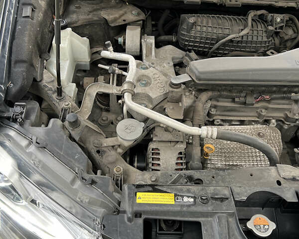 Черный Ниссан ИксТрейл, объемом двигателя 2.49 л и пробегом 92 тыс. км за 22000 $, фото 31 на Automoto.ua