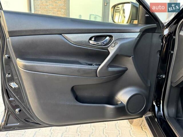 Черный Ниссан ИксТрейл, объемом двигателя 2 л и пробегом 220 тыс. км за 17990 $, фото 31 на Automoto.ua