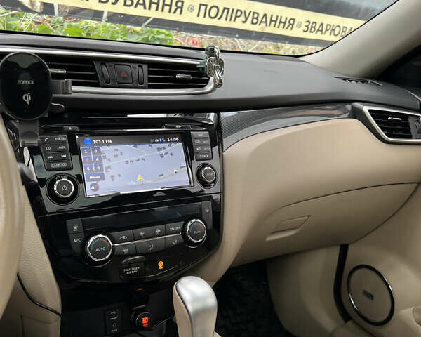 Черный Ниссан ИксТрейл, объемом двигателя 2.49 л и пробегом 92 тыс. км за 22000 $, фото 11 на Automoto.ua