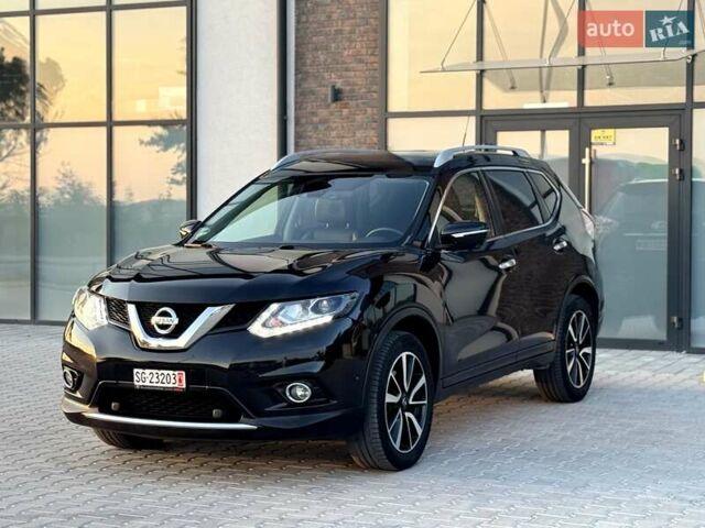 Черный Ниссан ИксТрейл, объемом двигателя 2 л и пробегом 220 тыс. км за 17990 $, фото 8 на Automoto.ua