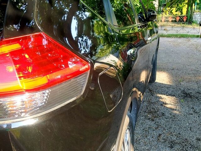 Черный Ниссан ИксТрейл, объемом двигателя 1.6 л и пробегом 100 тыс. км за 23500 $, фото 7 на Automoto.ua