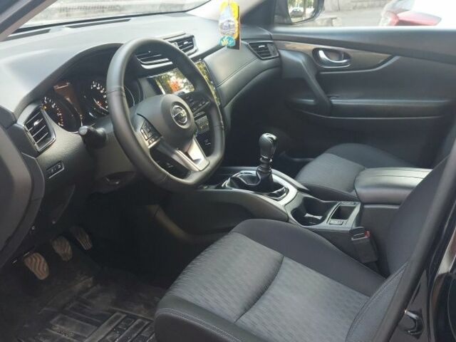 Черный Ниссан ИксТрейл, объемом двигателя 2 л и пробегом 156 тыс. км за 17000 $, фото 5 на Automoto.ua