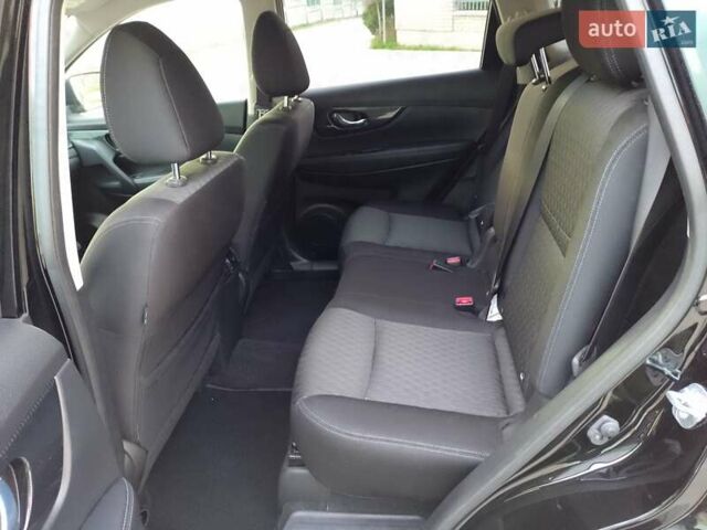 Черный Ниссан ИксТрейл, объемом двигателя 1.6 л и пробегом 63 тыс. км за 16500 $, фото 10 на Automoto.ua