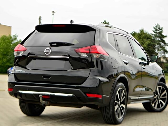 Черный Ниссан ИксТрейл, объемом двигателя 1.6 л и пробегом 47 тыс. км за 13800 $, фото 3 на Automoto.ua