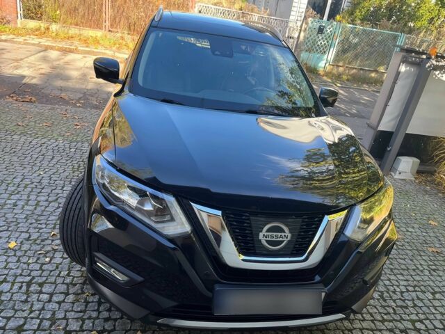 Черный Ниссан ИксТрейл, объемом двигателя 2 л и пробегом 50 тыс. км за 12300 $, фото 1 на Automoto.ua